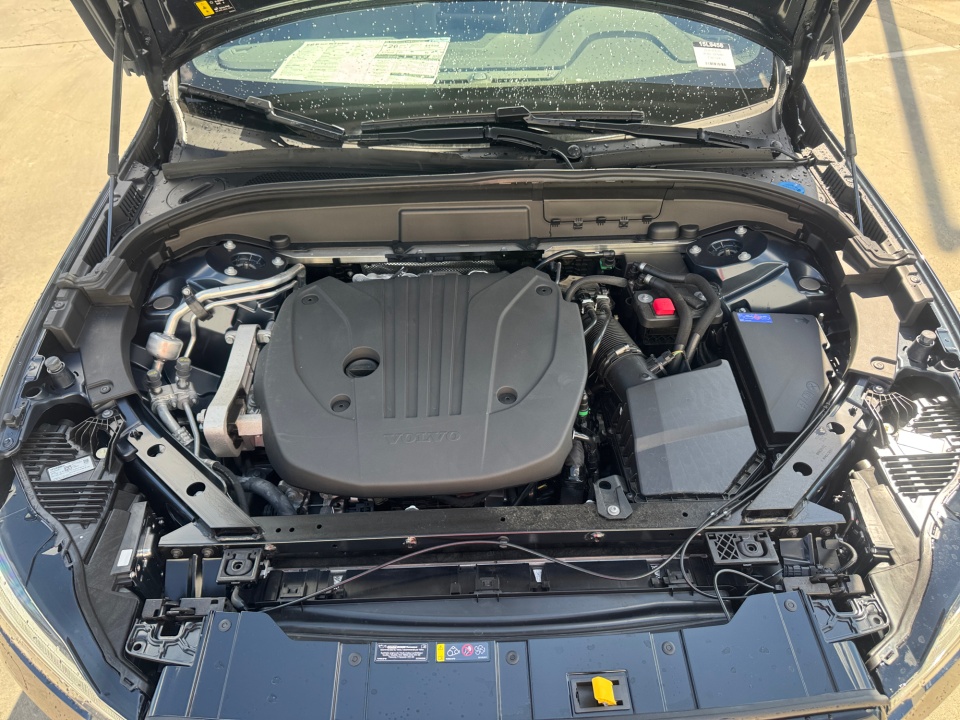 YV4M12RC6T1411390 2026 Volvo XC60 B5 Plus
