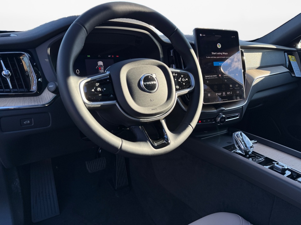 YV4M12RC7T1409454 2026 Volvo XC60 B5 Plus