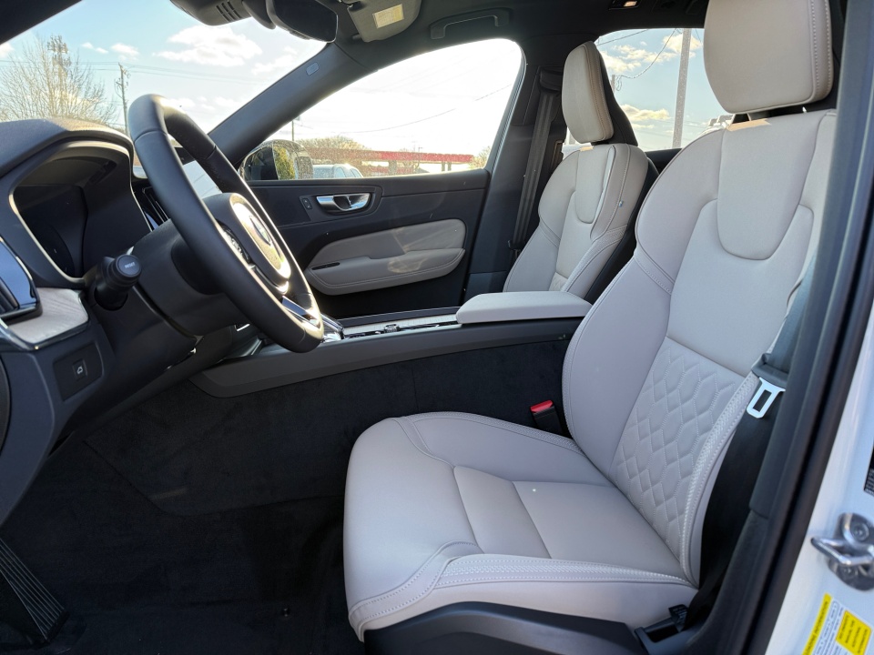 YV4M12RC7T1409454 2026 Volvo XC60 B5 Plus