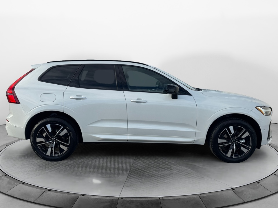 YV4M12RC9T1378403 2026 Volvo XC60 B5 Plus