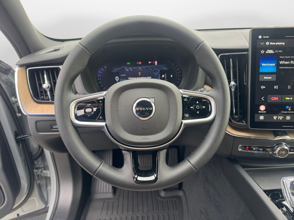 YV4M12RCXT1415863 2026 Volvo XC60 B5 Plus