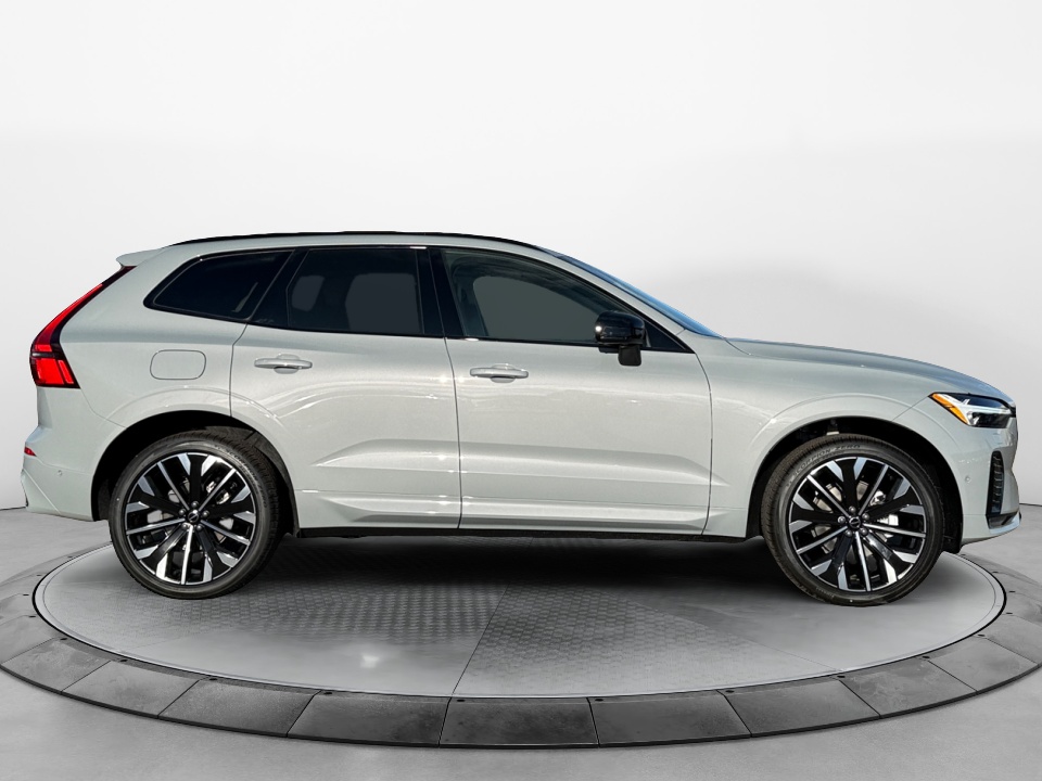 YV4M12RM0T1425049 2026 Volvo XC60 B5 Ultra