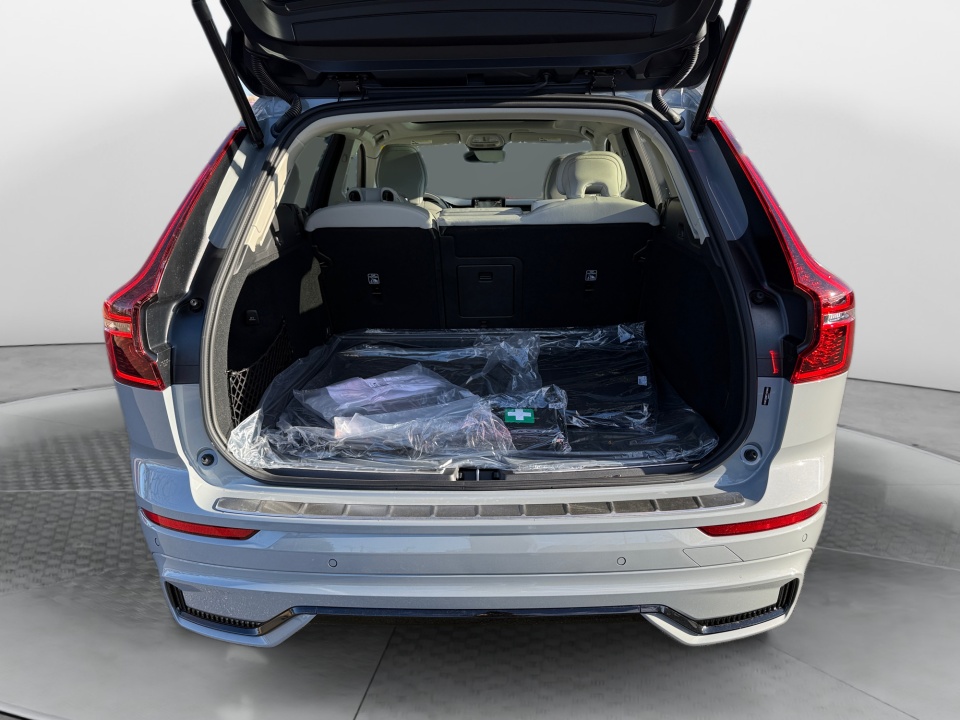 YV4M12RM0T1425049 2026 Volvo XC60 B5 Ultra