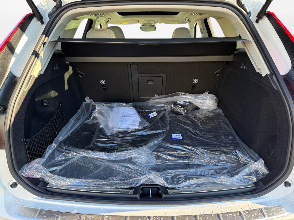 YV4M12RM5T1405928 2026 Volvo XC60 B5 Ultra