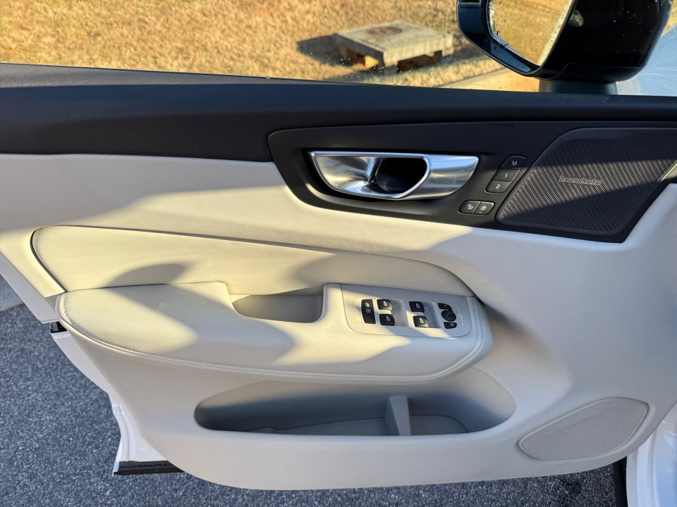 YV4M12RM5T1405928 2026 Volvo XC60 B5 Ultra