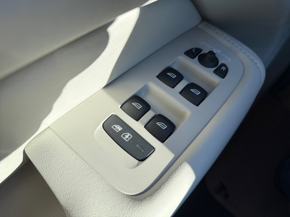 YV4M12RM5T1405928 2026 Volvo XC60 B5 Ultra