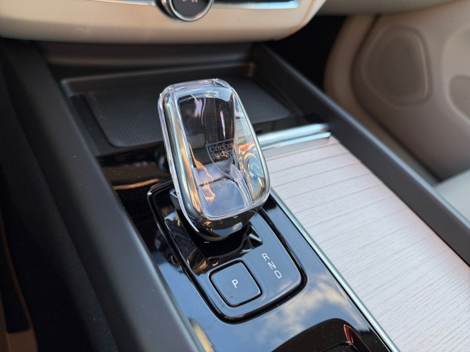 YV4M12RM5T1405928 2026 Volvo XC60 B5 Ultra