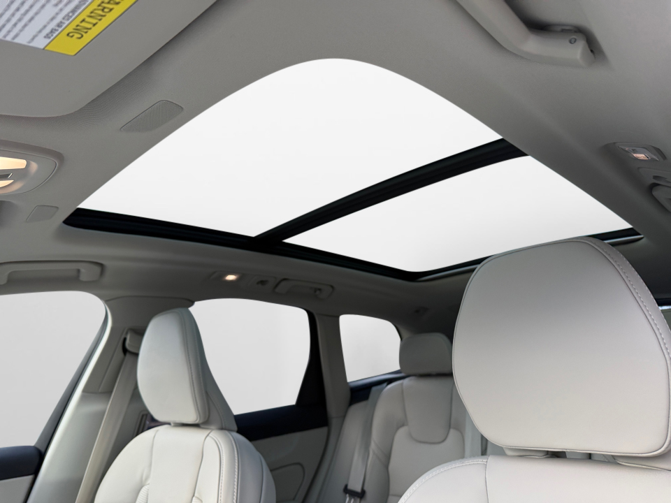 YV4M12RM7T1426943 2026 Volvo XC60 B5 Ultra