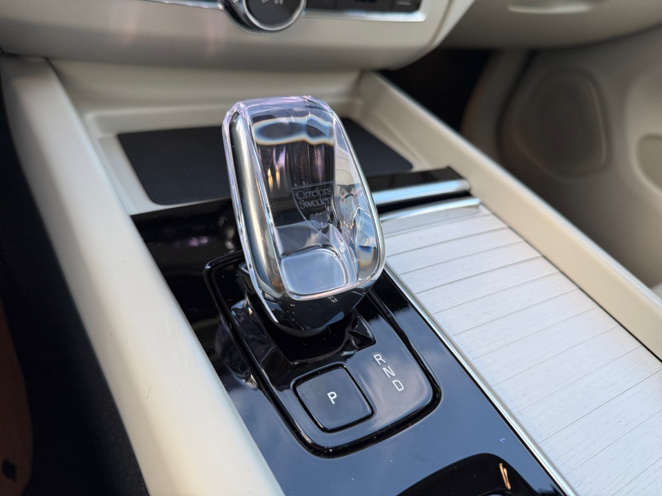 YV4M12RM7T1426943 2026 Volvo XC60 B5 Ultra