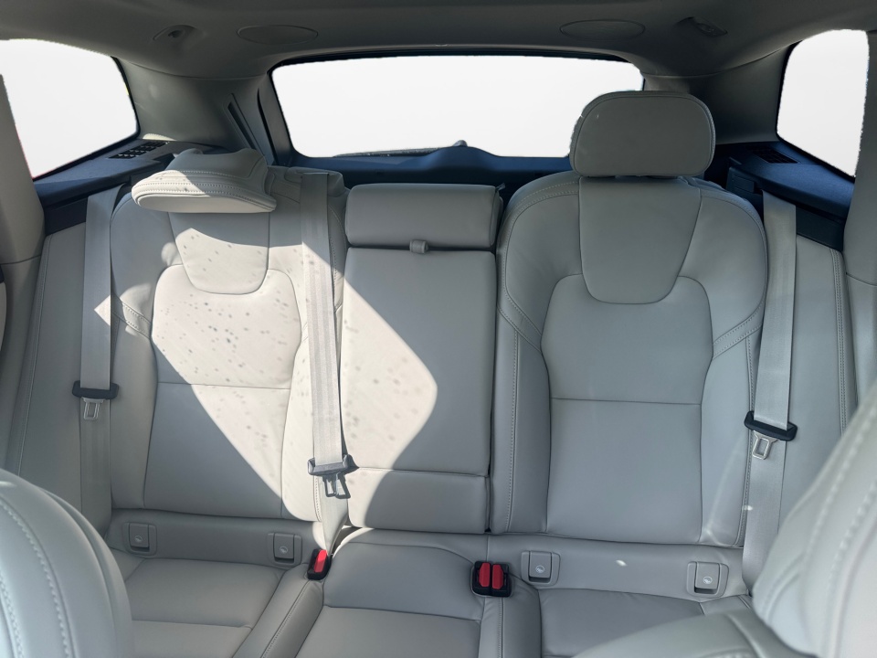 YV4M12RM9T1407634 2026 Volvo XC60 B5 Ultra