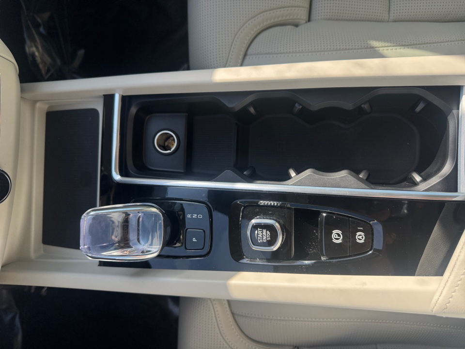 YV4M12RM9T1407634 2026 Volvo XC60 B5 Ultra