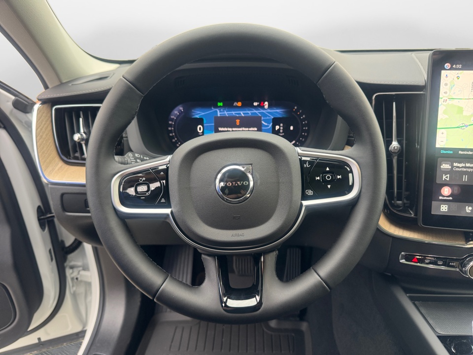YV4M12RMXT1482102 2026 Volvo XC60 B5 Ultra