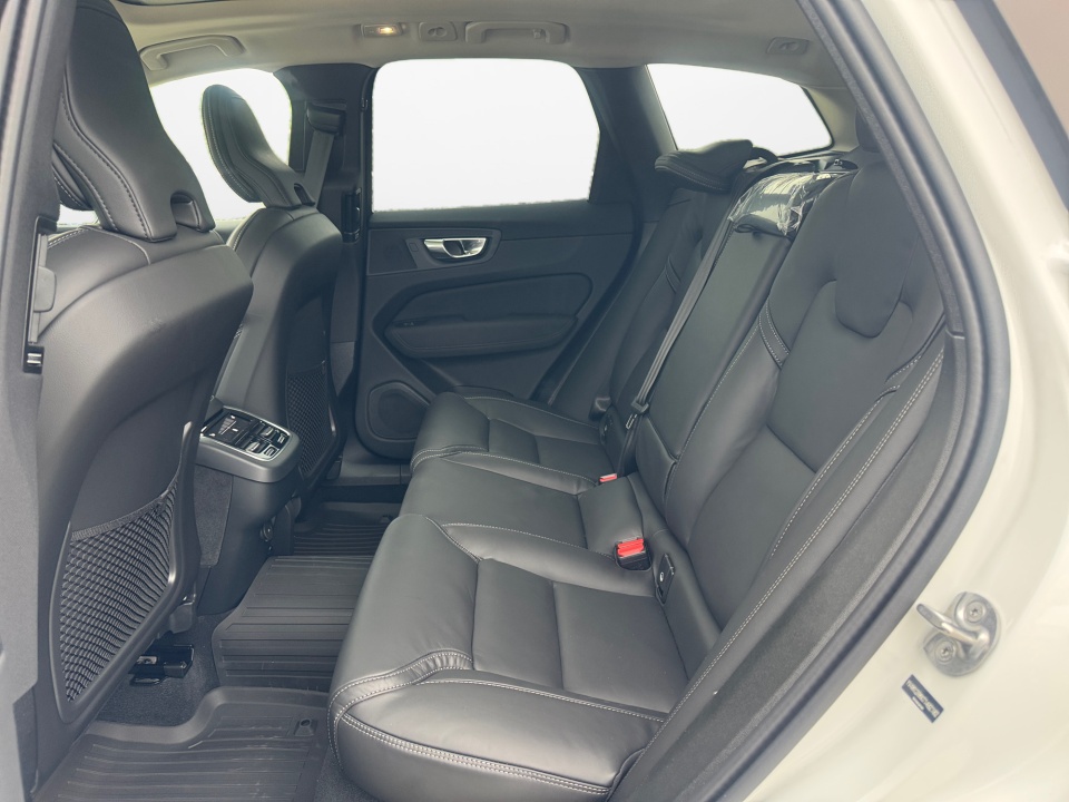 YV4M12RMXT1482102 2026 Volvo XC60 B5 Ultra