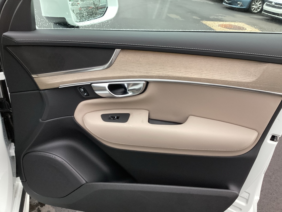 YV4M22PJ9V1574570 2027 Volvo XC90 Core